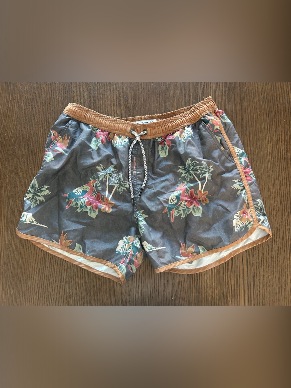 Men’s Tropical Floral Swim Trunks - Gray with Tan Trim